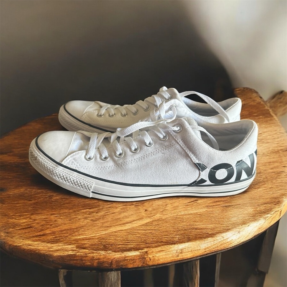 Converse chuck taylor men’s Shoes size 11.5